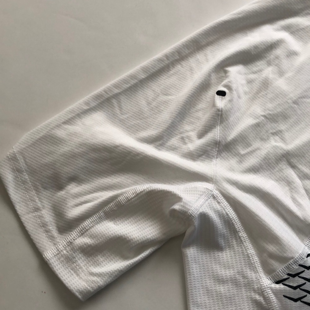 Nike Pro Shirt (men’s) - Picture 7 of 7